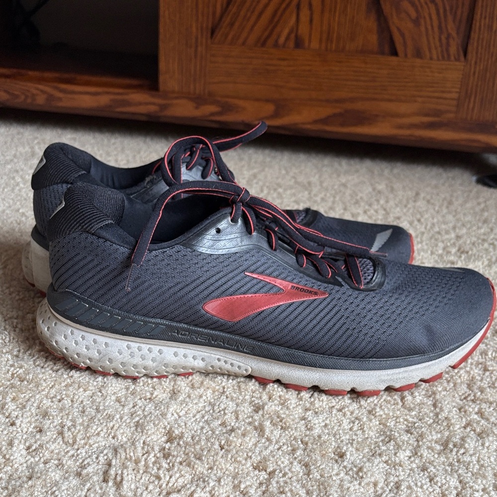 Brooks Adrenaline 20 Men's Black and Red Athletic Shoes